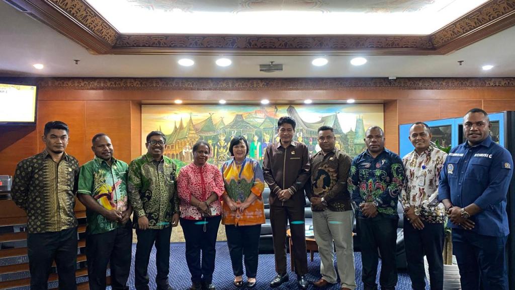 Sinergi Pembangunan Pariwisata Jayapura, Kementerian Pariwisata Fokus Konektivitas dan Wisata Bersih